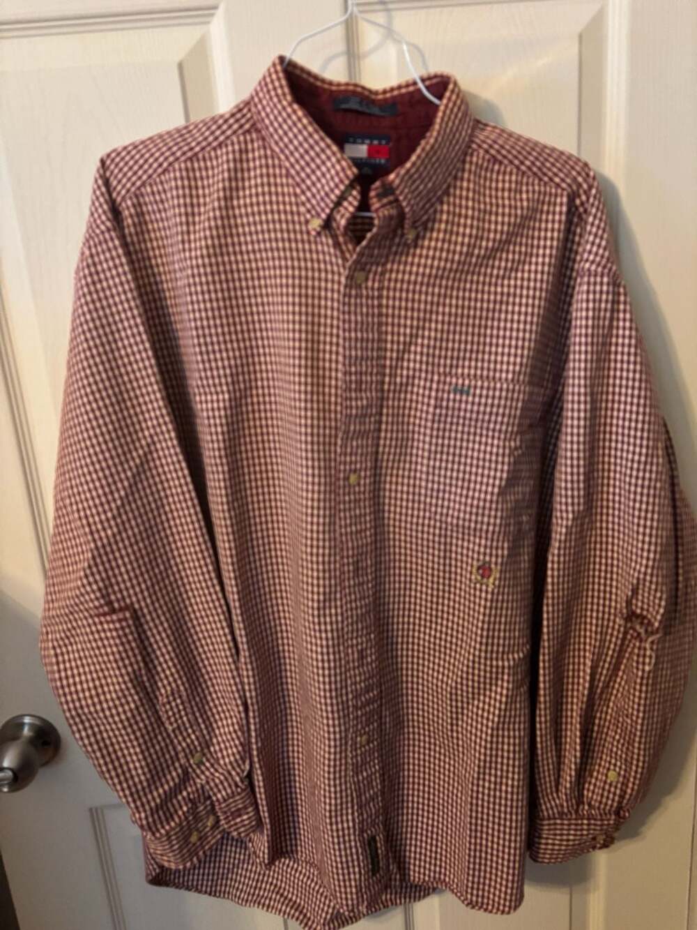 Tommy Hilfiger Men's Maroon Gingham Plaid Button Down Shirt with Crest
